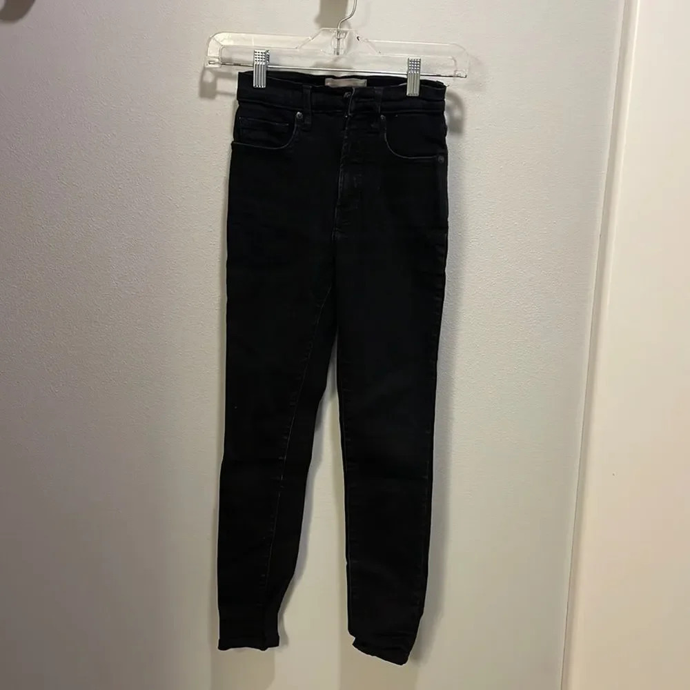 Everlane womans black skinny jeans